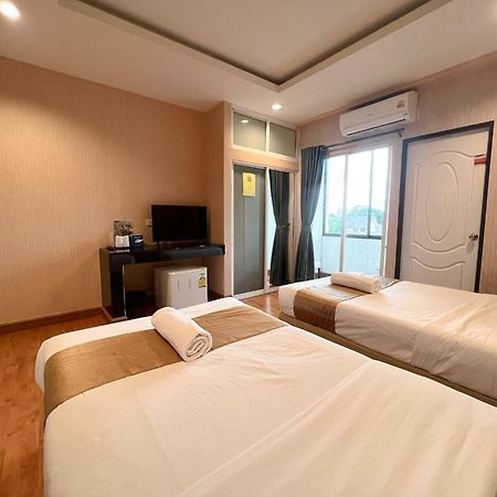 Inspire House Hotel Chiang Mai Bagian luar foto