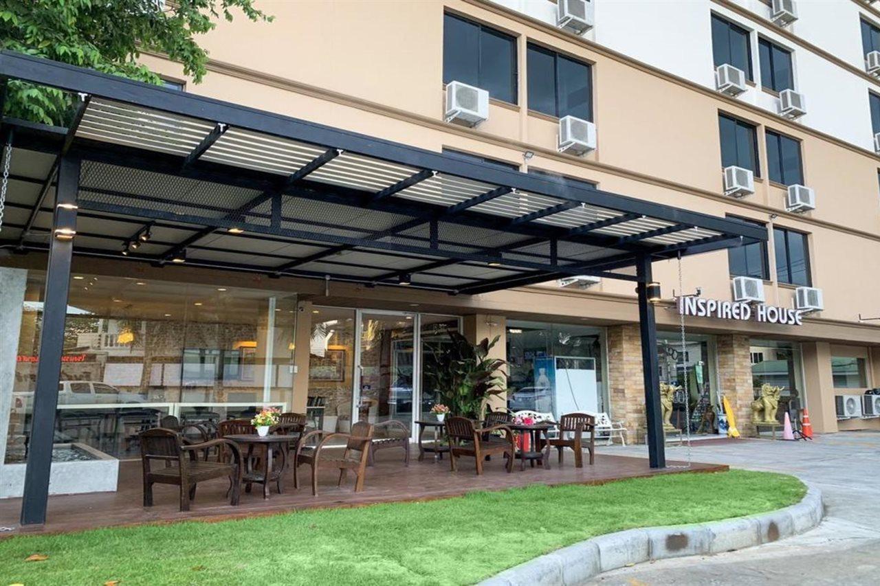Inspire House Hotel Chiang Mai Bagian luar foto