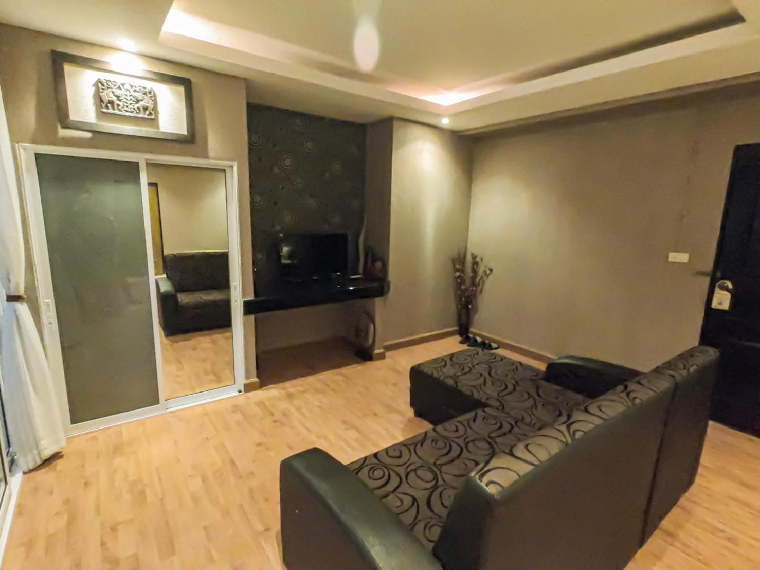Inspire House Hotel Chiang Mai Bagian luar foto