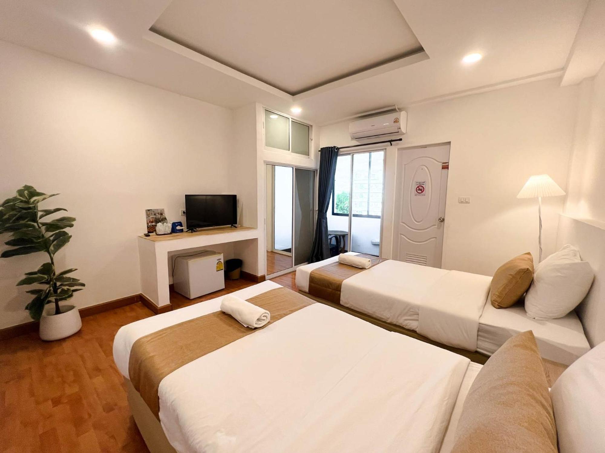 Inspire House Hotel Chiang Mai Bagian luar foto