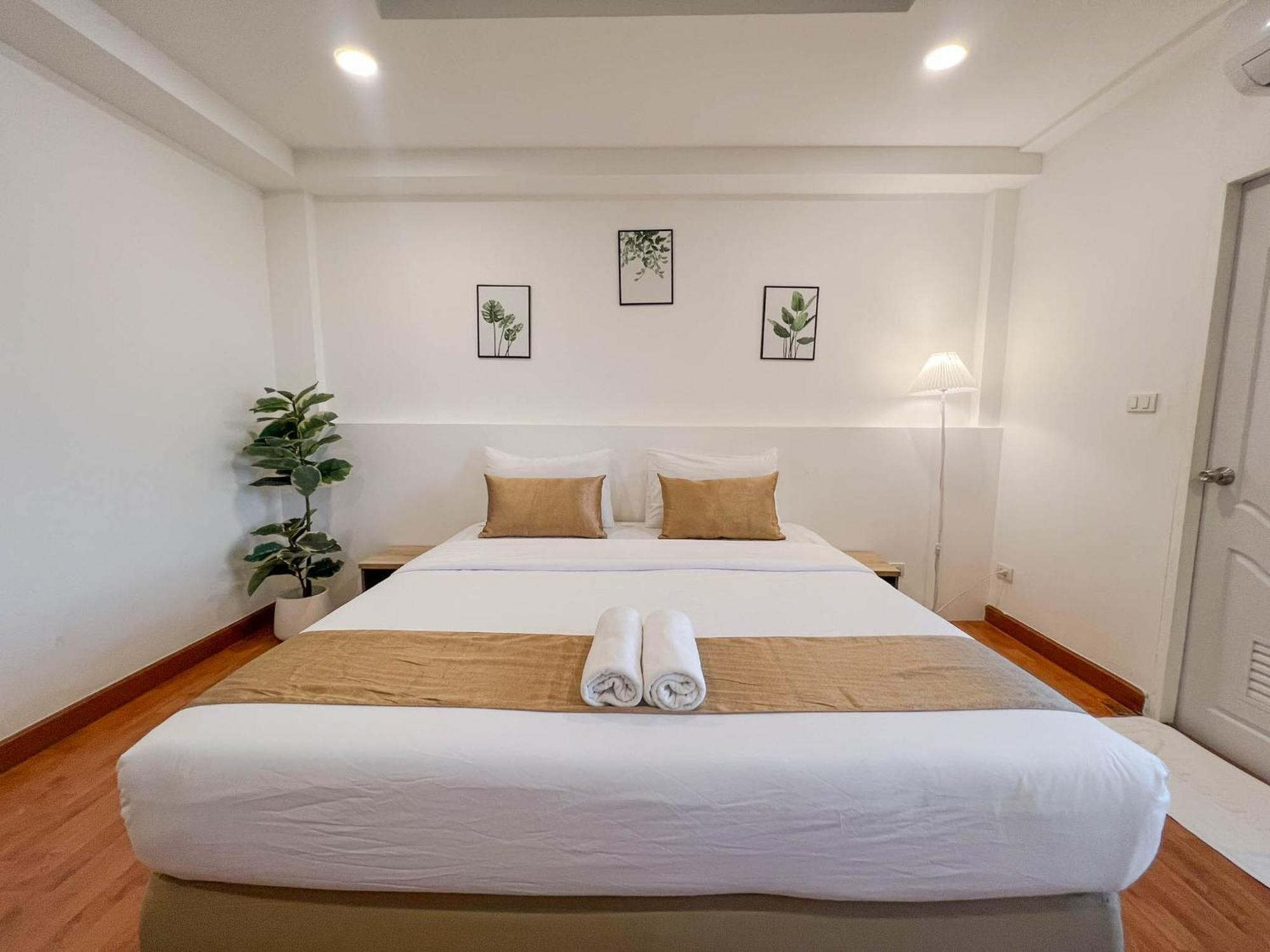 Inspire House Hotel Chiang Mai Bagian luar foto