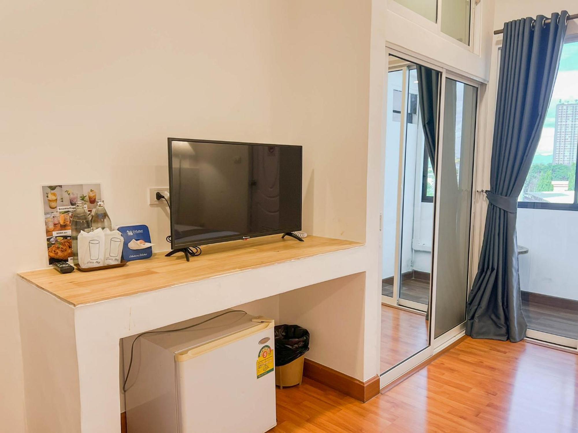 Inspire House Hotel Chiang Mai Bagian luar foto