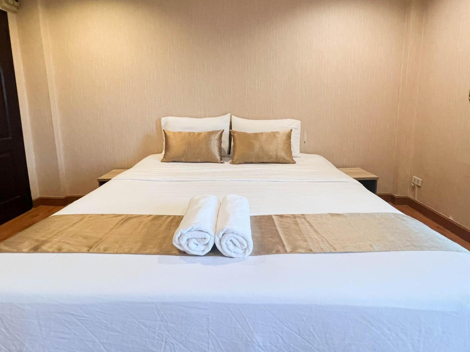 Inspire House Hotel Chiang Mai Bagian luar foto
