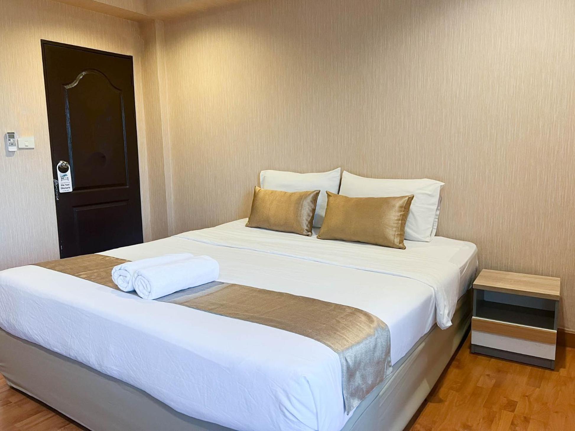 Inspire House Hotel Chiang Mai Bagian luar foto