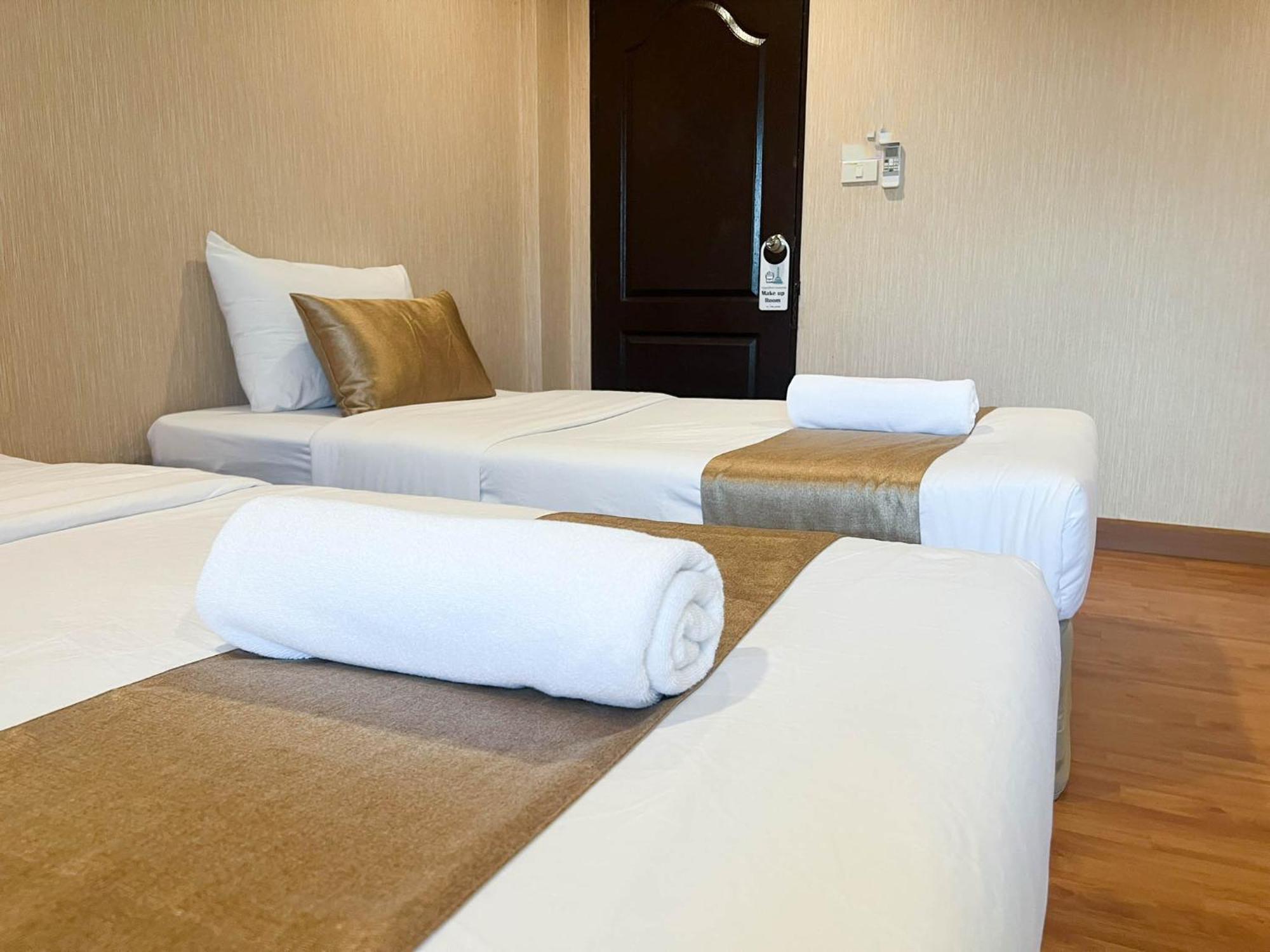 Inspire House Hotel Chiang Mai Bagian luar foto