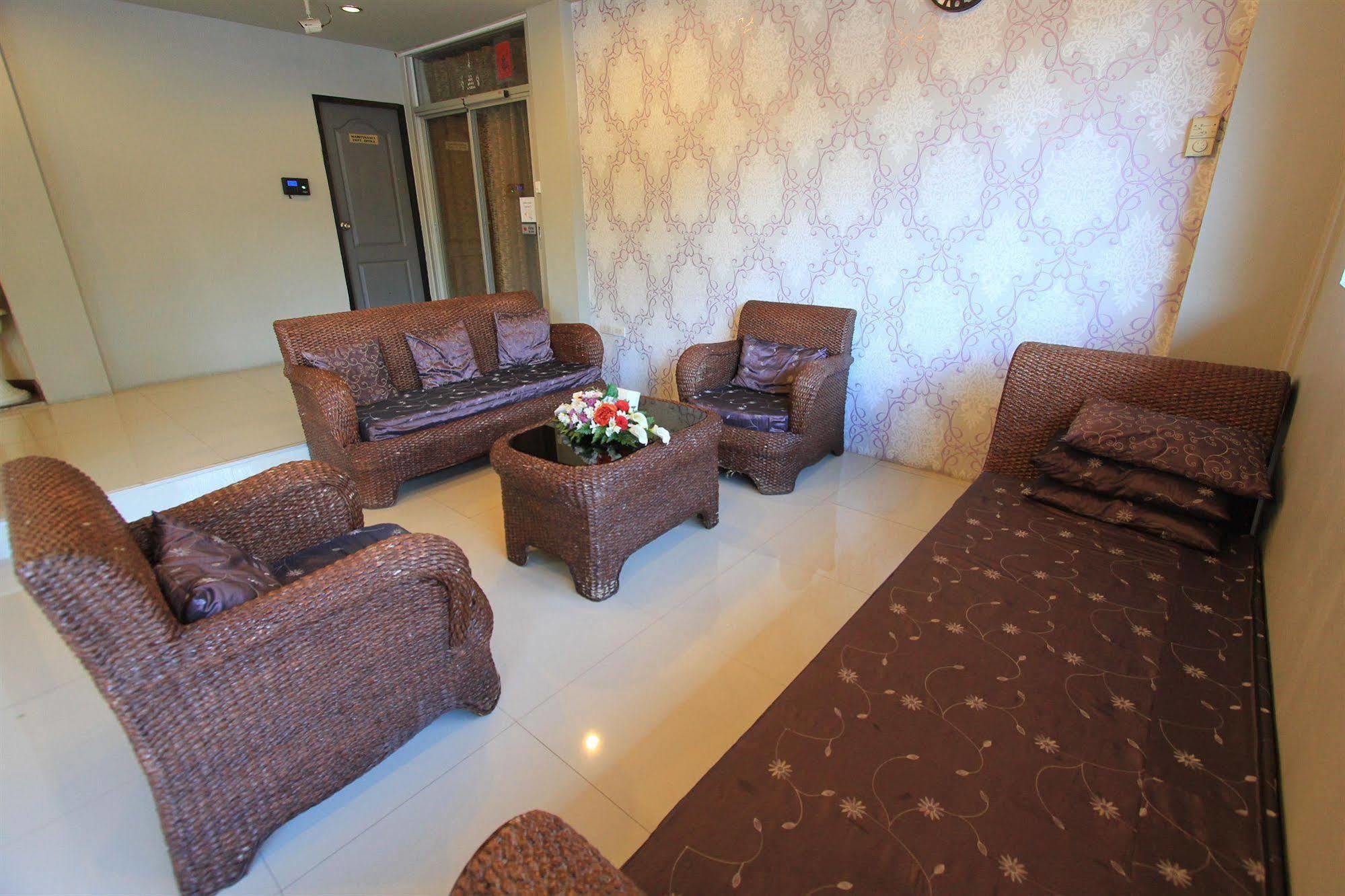 Inspire House Hotel Chiang Mai Bagian luar foto