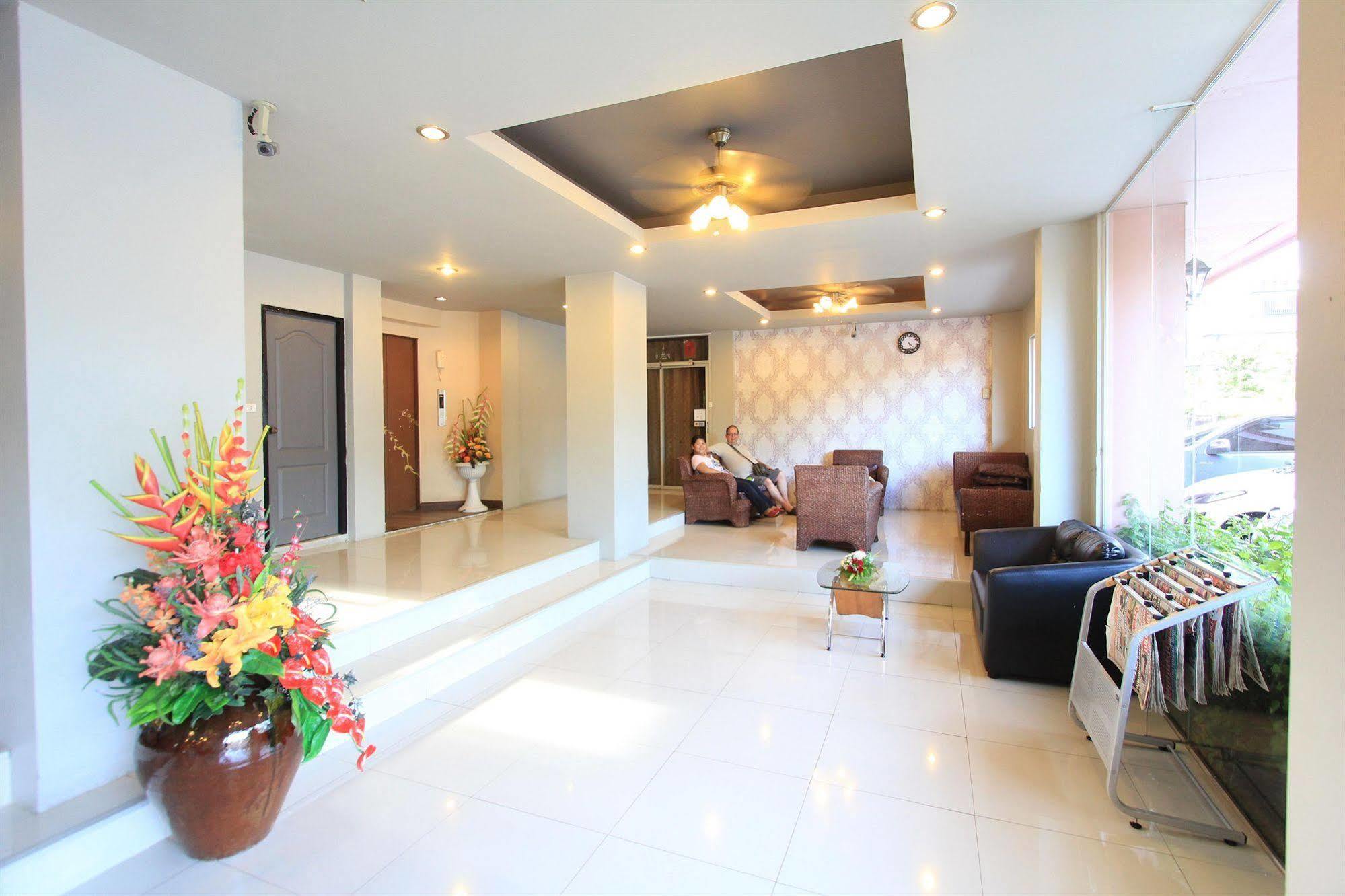 Inspire House Hotel Chiang Mai Bagian luar foto